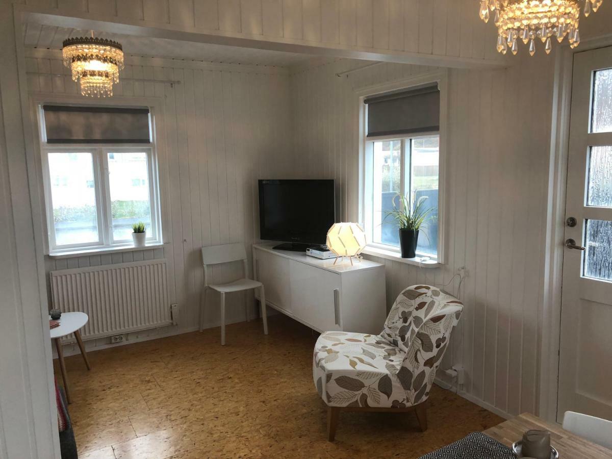 Vellir Grenivik Home With A View エクステリア 写真